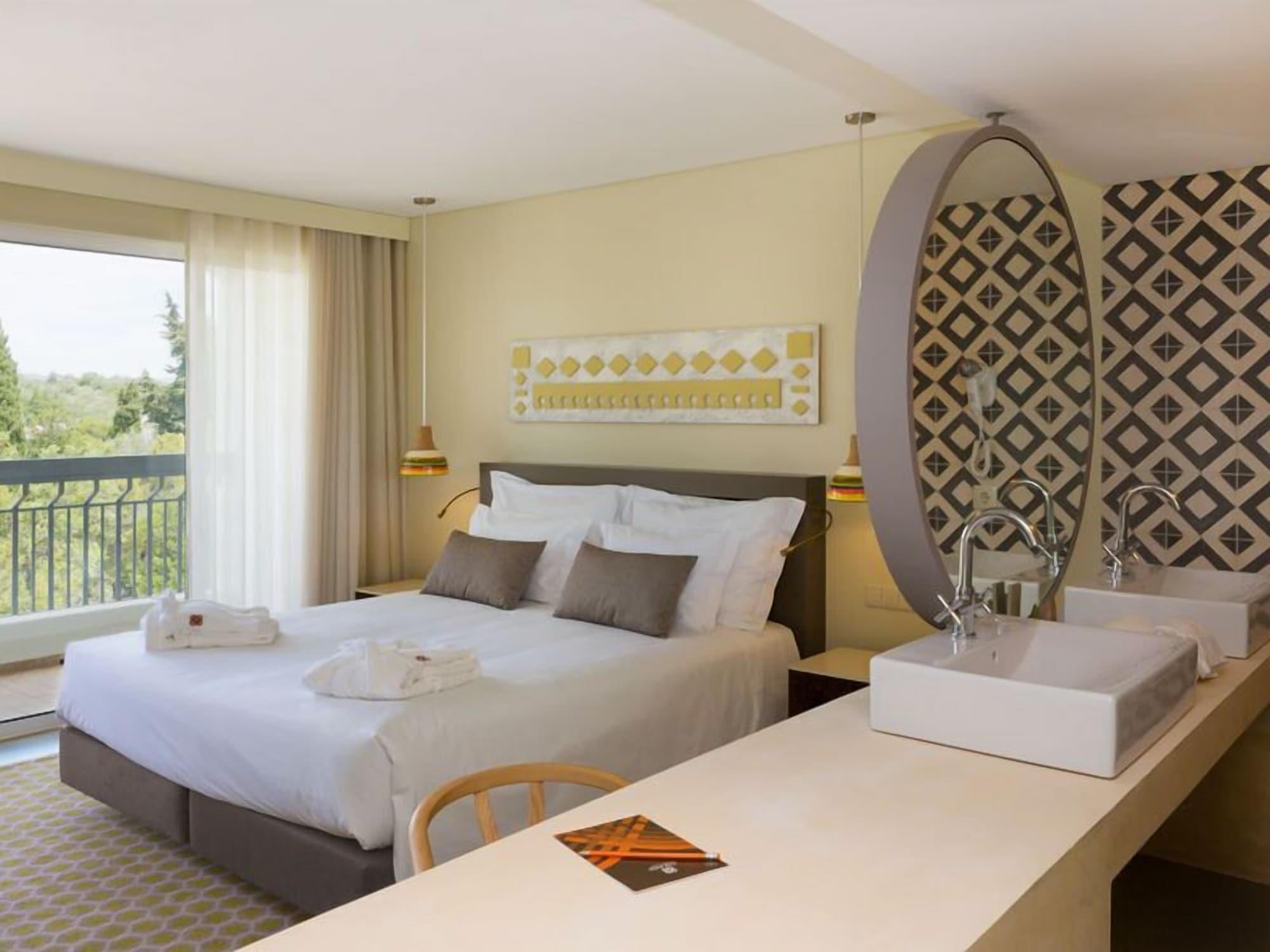 Ozadi Tavira Hotel Kültér fotó